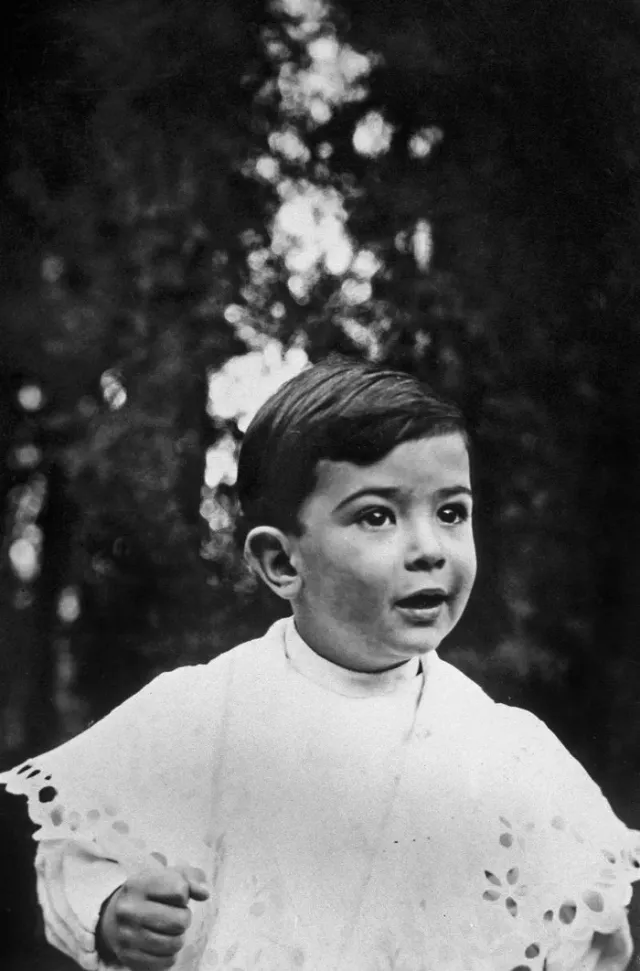 Salvador Dalí enfant : des clichés rares d’un génie en culottes courtes salvador dali enfant des cliches rares dun genie en culottes courtes 4 salvador-dali-enfant-des-cliches-rares-dun-genie-en-culottes-courtes-4