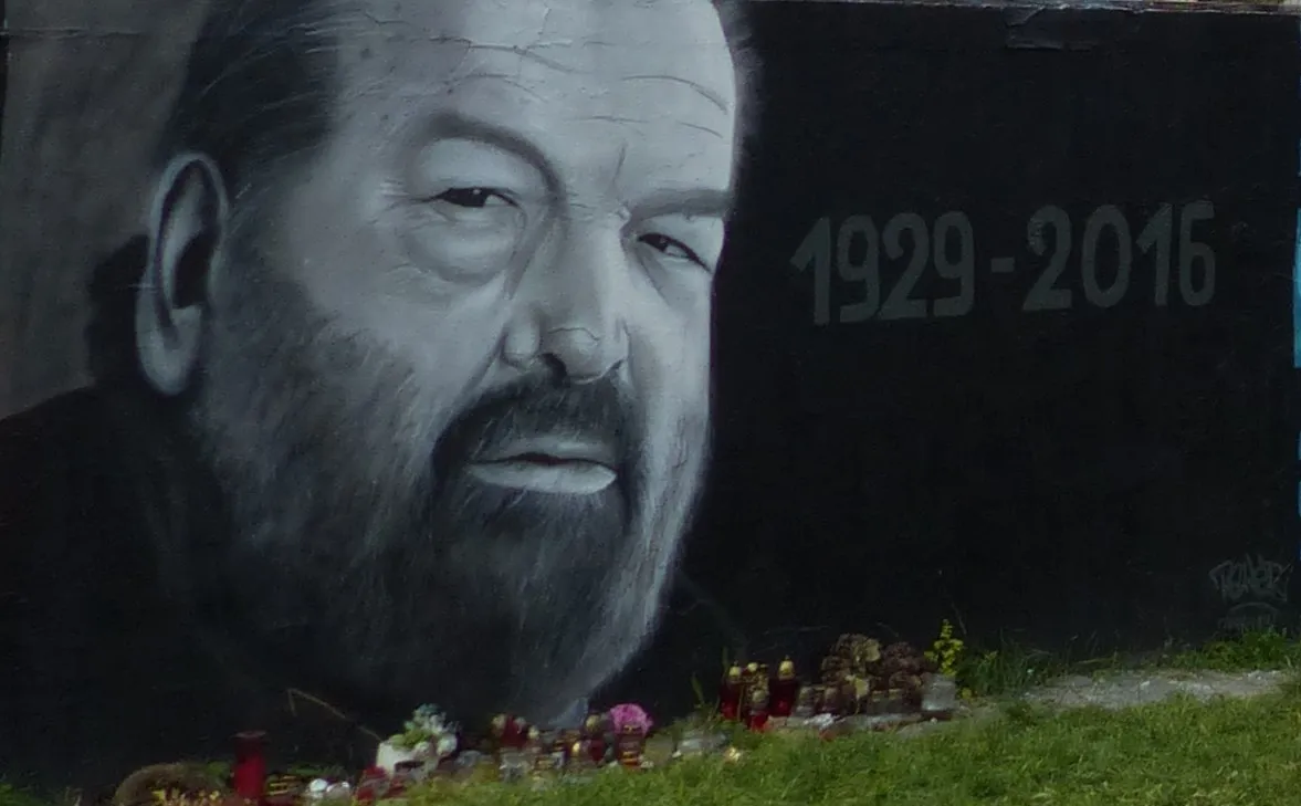 Une statue de Bud Spencer à Budapest : l’hommage inattendu à un géant du cinéma une statue de bud spencer a budapest lhommage inattendu a un geant du cinema 4 une-statue-de-bud-spencer-a-budapest-lhommage-inattendu-a-un-geant-du-cinema-4