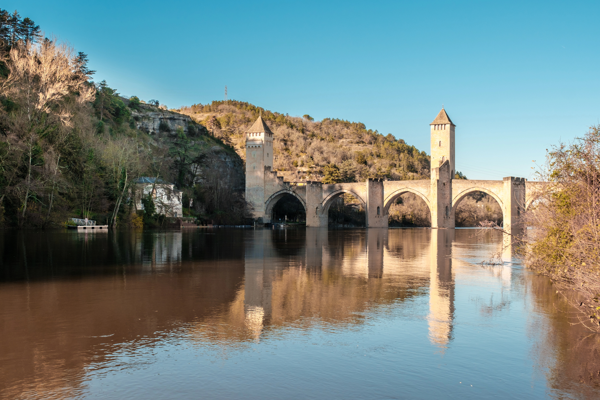 Le Pont Valentré : le gardien médiéval de Cahors le pont valentre le gardien medieval de cahors 7 le-pont-valentre-le-gardien-medieval-de-cahors-7