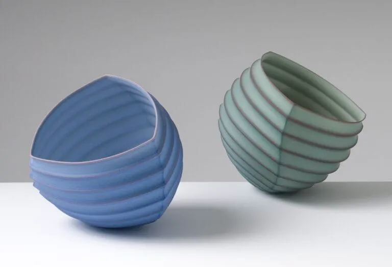 Mark Goudy : l’origami en porcelaine qui manipule la lumière mark goudy lorigami en porcelaine qui manipule la lumiere 4 mark-goudy-lorigami-en-porcelaine-qui-manipule-la-lumiere-4