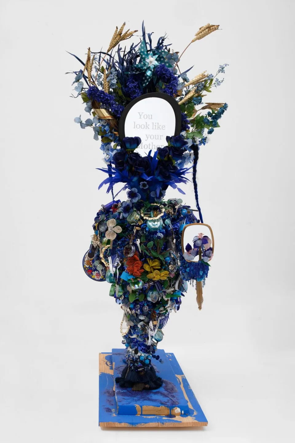 Vanessa German : quand l’art devient talisman de guérison et d’insoumission vanessa german quand lart devient talisman de guerison et dinsoumission 12 vanessa-german-quand-lart-devient-talisman-de-guerison-et-dinsoumission-12