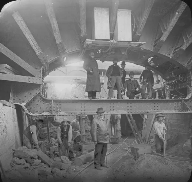 La construction du métro de Paris en 40 clichés d'époque la construction du metro de paris en 40 cliches depoque 14 la-construction-du-metro-de-paris-en-40-cliches-depoque-14