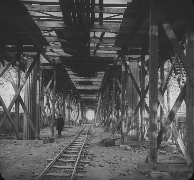 La construction du métro de Paris en 40 clichés d'époque la construction du metro de paris en 40 cliches depoque 21 la-construction-du-metro-de-paris-en-40-cliches-depoque-21