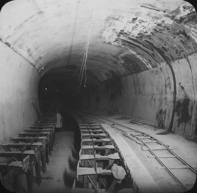 La construction du métro de Paris en 40 clichés d'époque la construction du metro de paris en 40 cliches depoque 25 la-construction-du-metro-de-paris-en-40-cliches-depoque-25