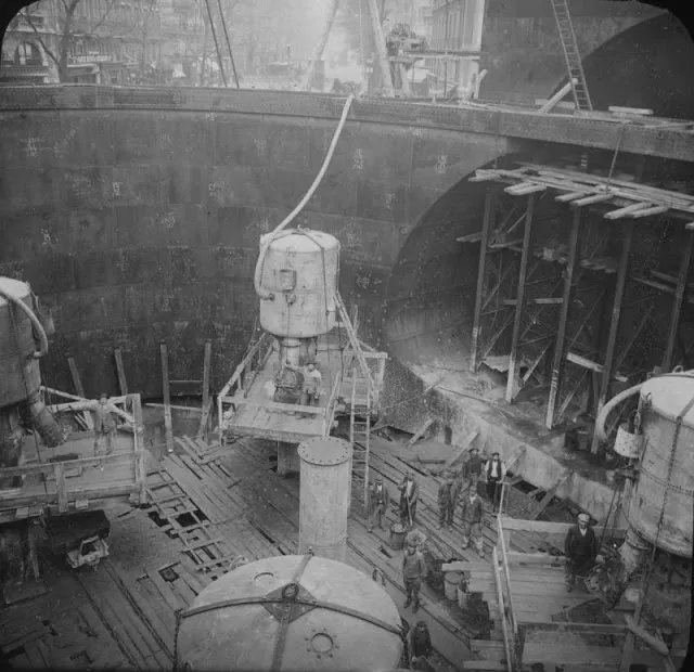 La construction du métro de Paris en 40 clichés d'époque la construction du metro de paris en 40 cliches depoque 30 la-construction-du-metro-de-paris-en-40-cliches-depoque-30