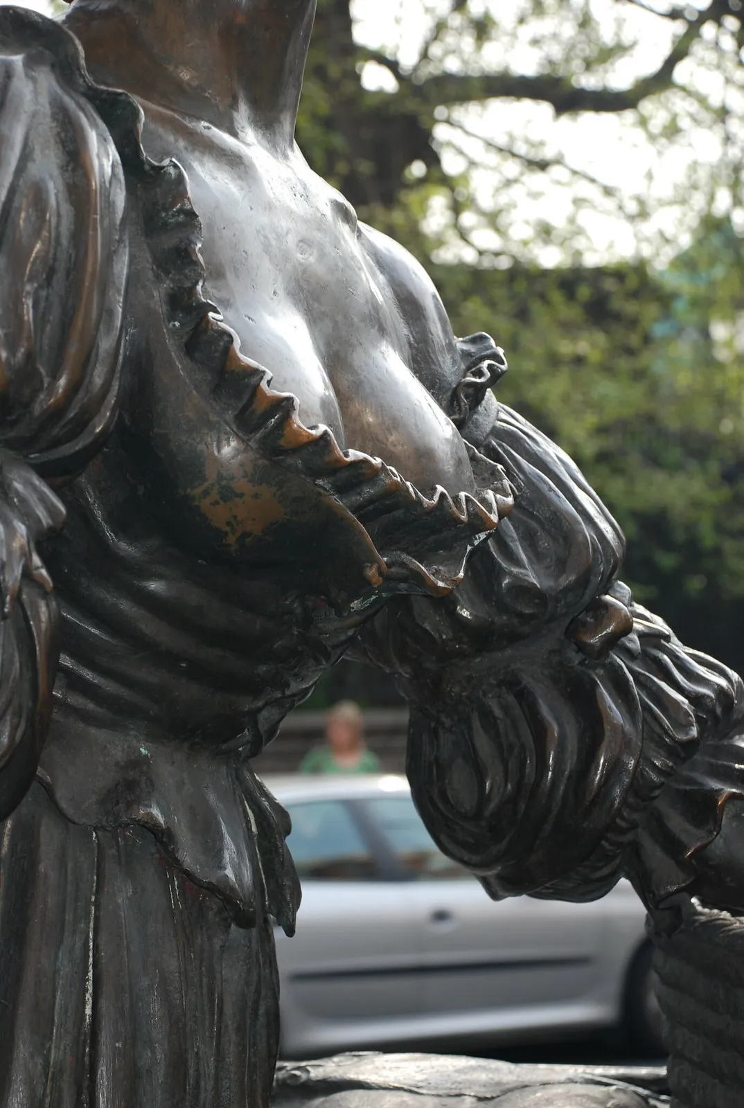 Molly Malone : la statue la plus caressée (et abîmée) de Dublin molly malone la statue la plus caressee et abimee de dublin 4 molly-malone-la-statue-la-plus-caressee-et-abimee-de-dublin-5