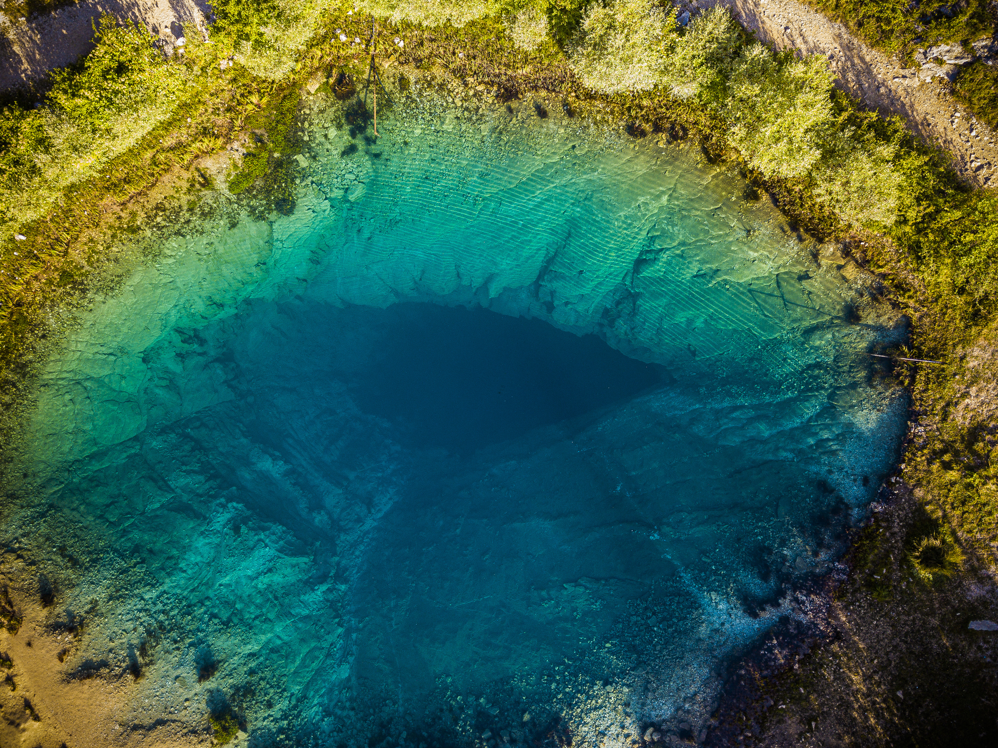 L’œil de la Terre : la source de la rivière Cetina, joyau de Croatie l oeil de la terre la source de la riviere cetina joyau de croatie 2 l-oeil-de-la-terre-la-source-de-la-riviere-cetina-joyau-de-croatie-2