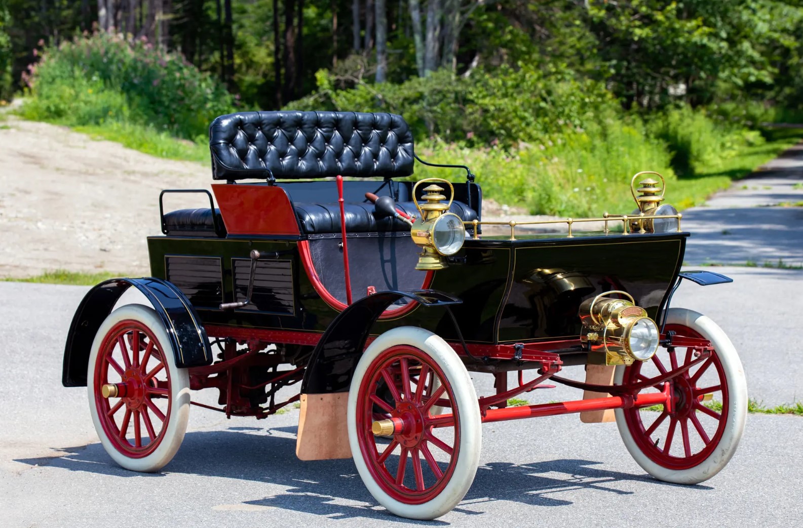 Le Century Tourist Dos-à-Dos de 1902 : quand les voitures faisaient volte-face le century tourist dos a dos de 1902 quand les voitures faisaient volte face 1 le-century-tourist-dos-a-dos-de-1902-quand-les-voitures-faisaient-volte-face-1