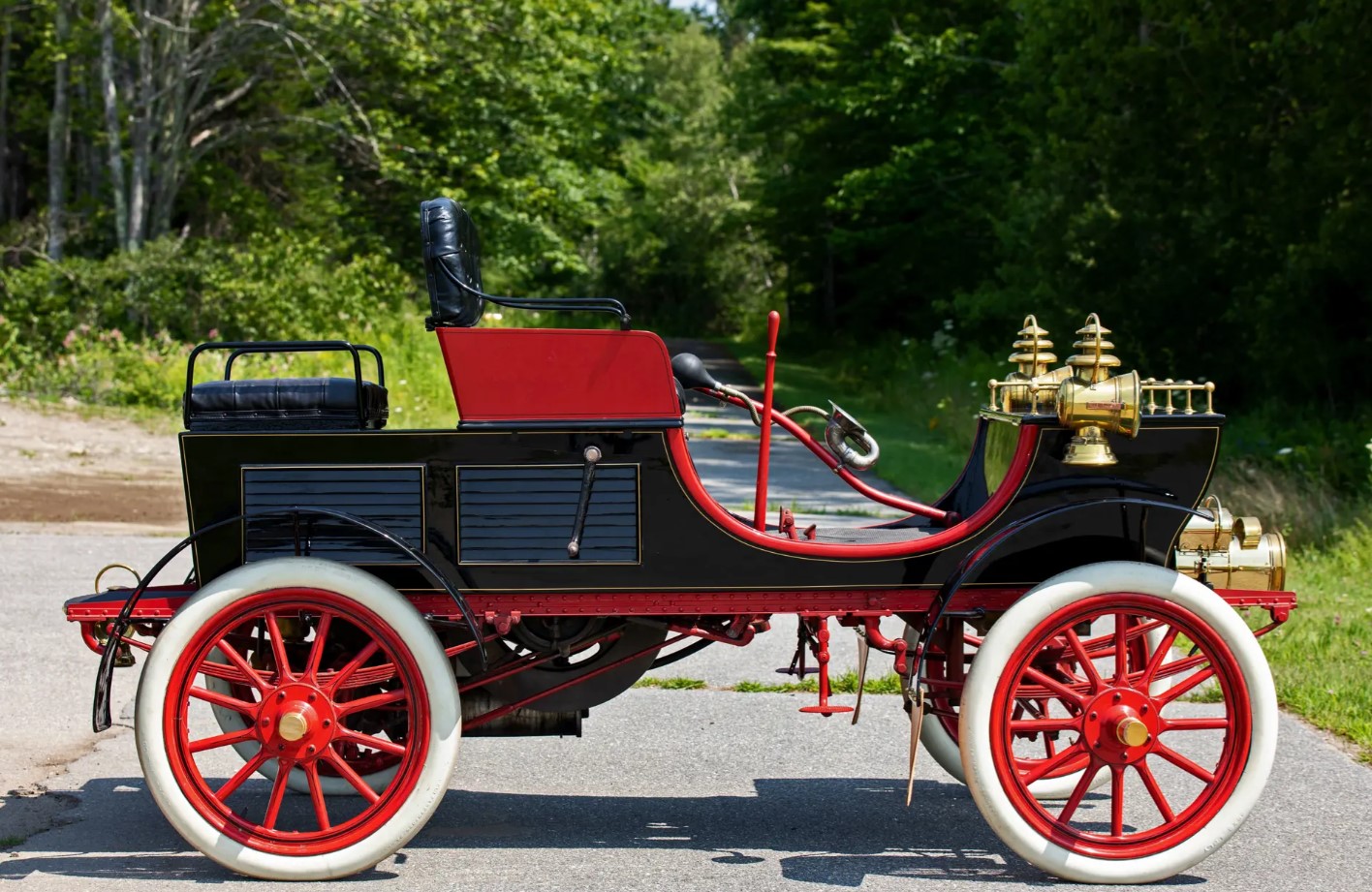 Le Century Tourist Dos-à-Dos de 1902 : quand les voitures faisaient volte-face le century tourist dos a dos de 1902 quand les voitures faisaient volte face 5 le-century-tourist-dos-a-dos-de-1902-quand-les-voitures-faisaient-volte-face-5