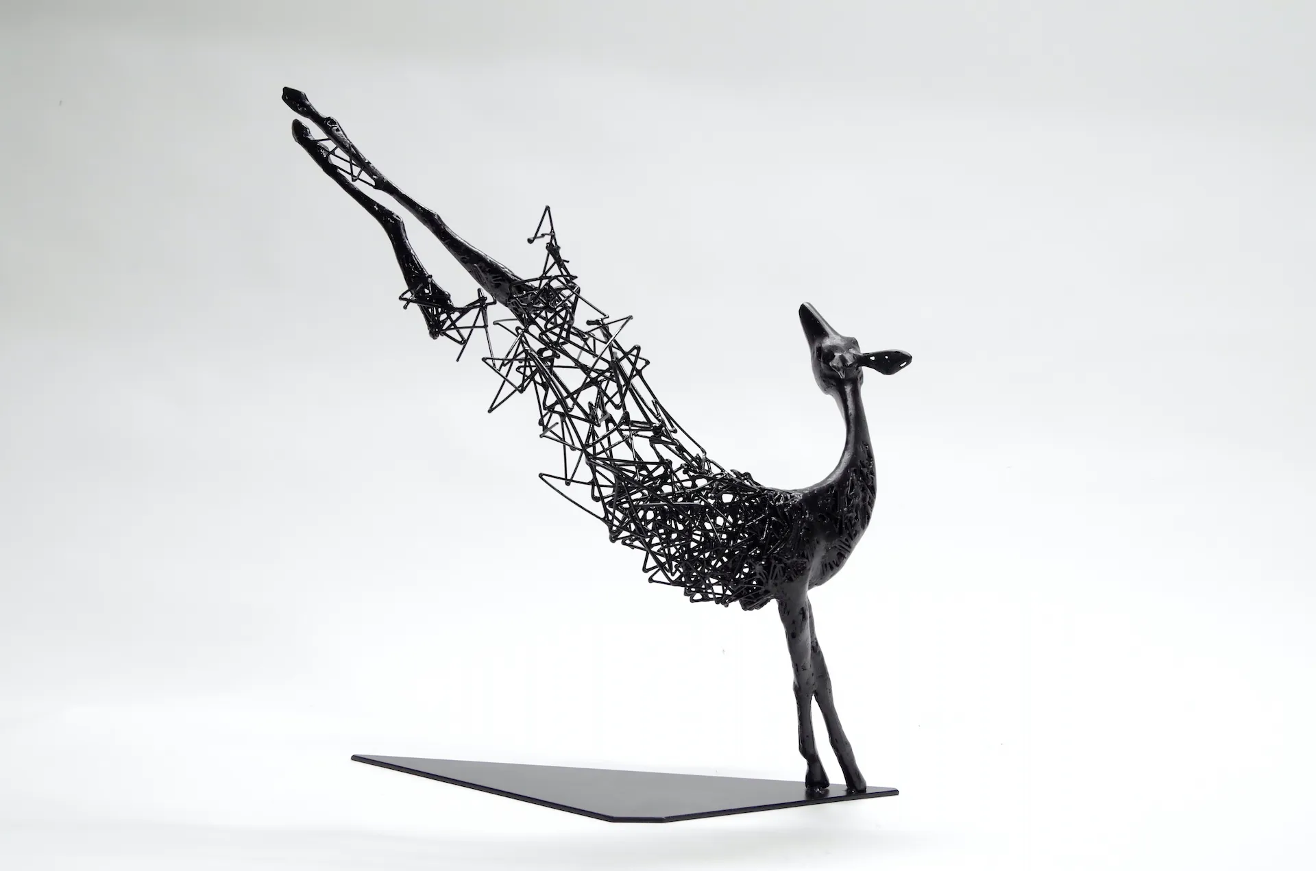 Tomohiro Inaba : le sculpteur japonais qui transforme le fer en rêve évanescent tomohiro inaba le sculpteur japonais qui transforme le fer en reve evanescent 9 tomohiro-inaba-le-sculpteur-japonais-qui-transforme-le-fer-en-reve-evanescent-9