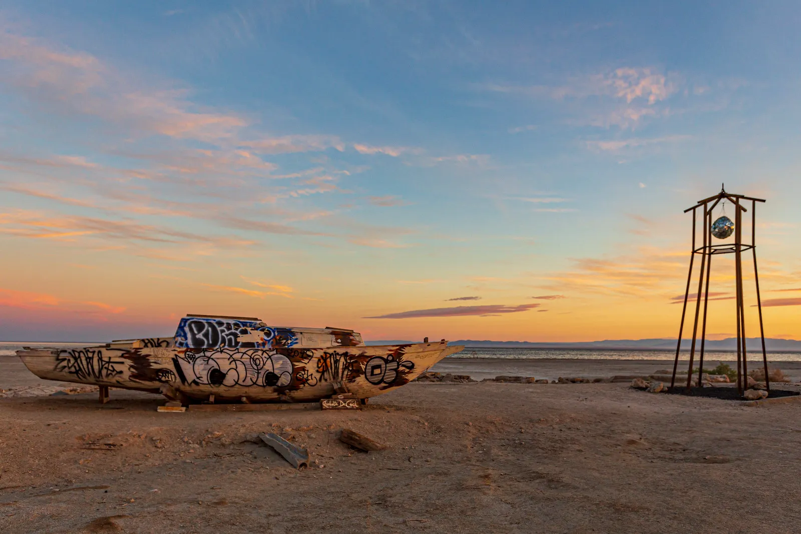 Bombay Beach : quand une ville fantôme renaît en galerie d’art au bord du Salton Sea bombay beach ville fantome salton sea 5 bombay-beach-ville-fantome-salton-sea-5