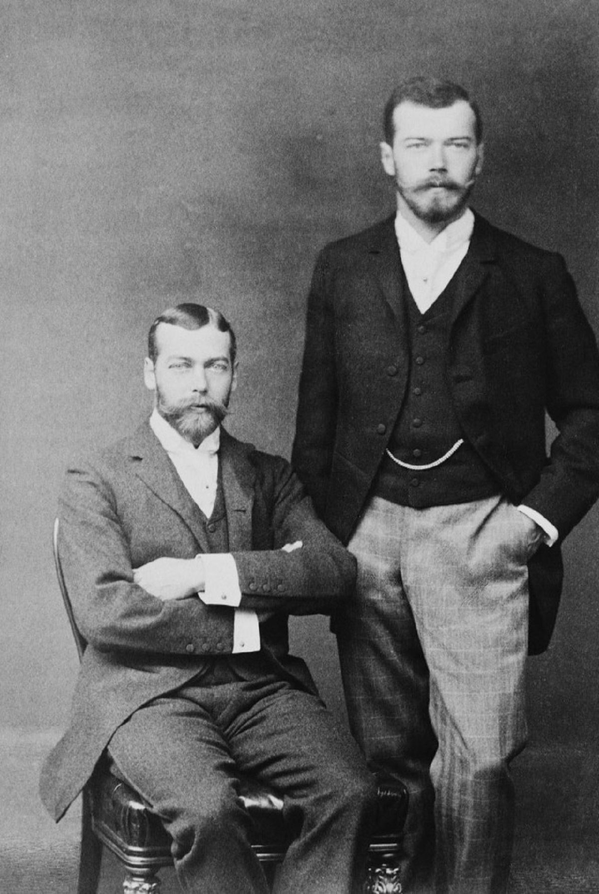 George V et Nicolas II : cousins, sosies et tragédies impériales george v et nicholas ii 4 george-v-et-nicolas-ii-4.