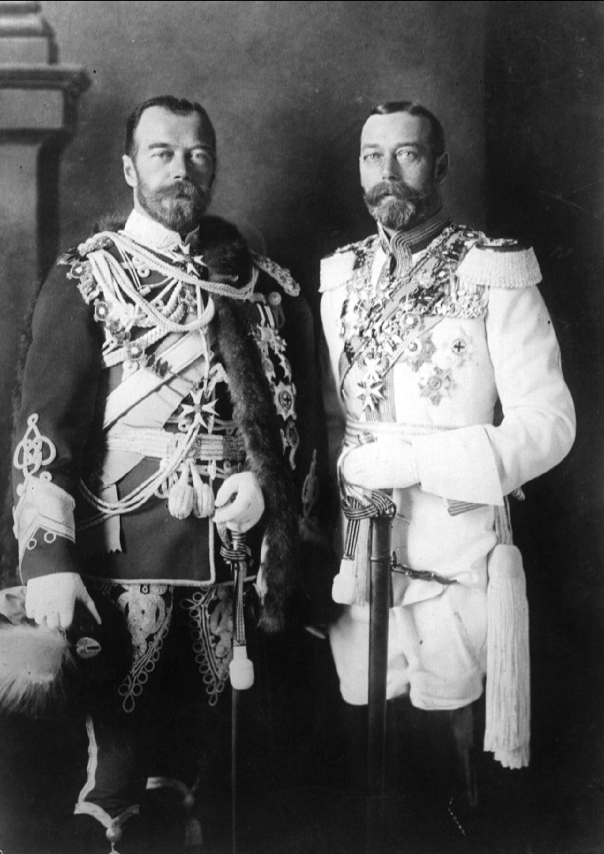 George V et Nicolas II : cousins, sosies et tragédies impériales george v et nicholas ii 6 george-v-et-nicholas-ii-6