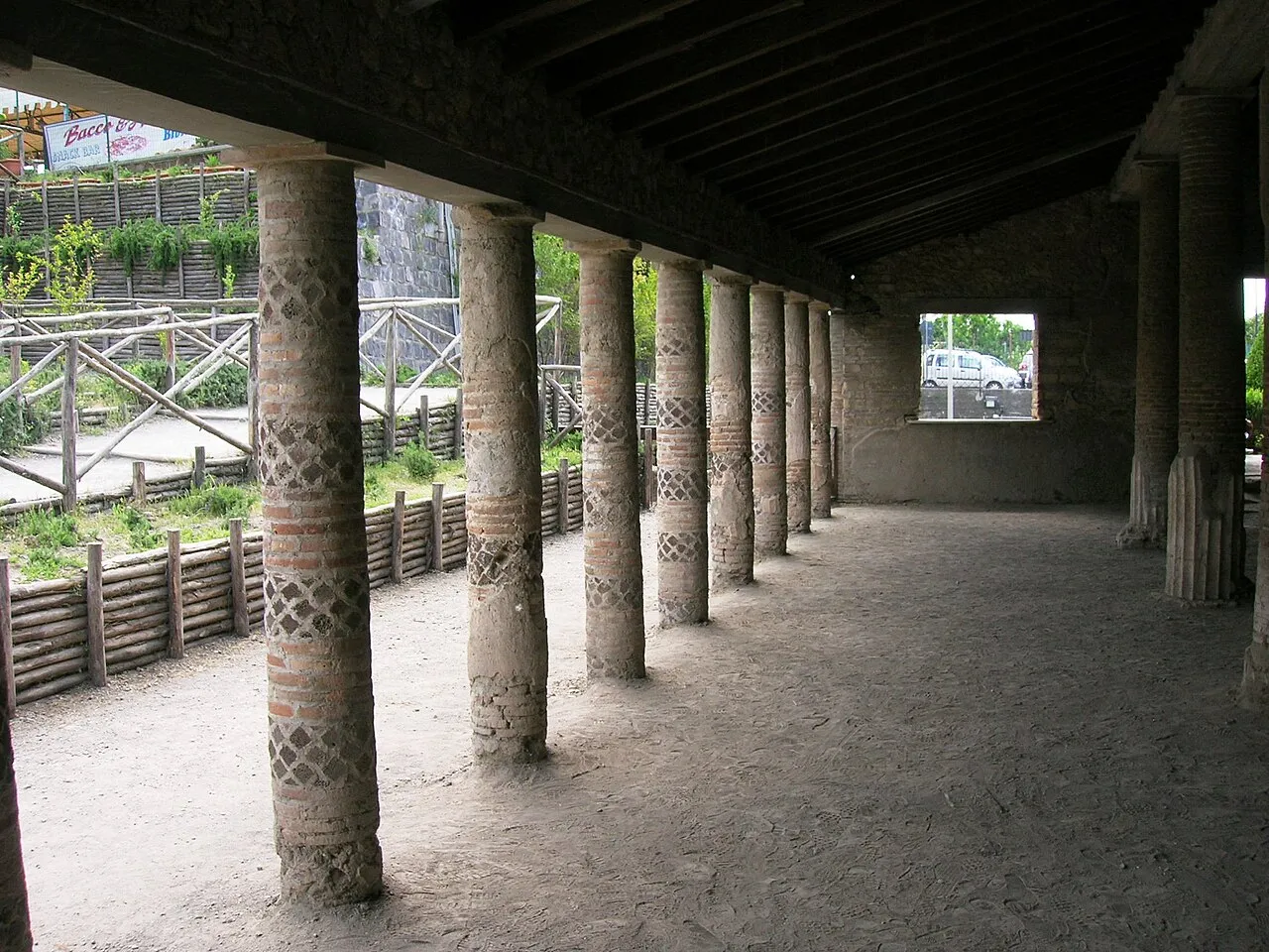 La Villa des Mystères de Pompéi : fresques, rituels et secrets enfouis la villa des mysteres de pompei fresques rituels et secrets enfouis 2 la-villa-des-mysteres-de-pompei-fresques-rituels-et-secrets-enfouis-2