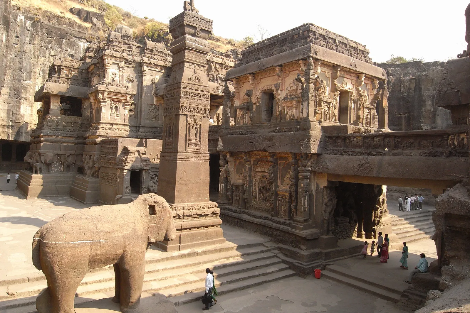 Le temple de Kailasa : chef-d’œuvre monolithique d’Ellora le temple de kailasa chef doeuvre monolithique d ellora 4 le-temple-de-kailasa-chef-doeuvre-monolithique-d-ellora-4