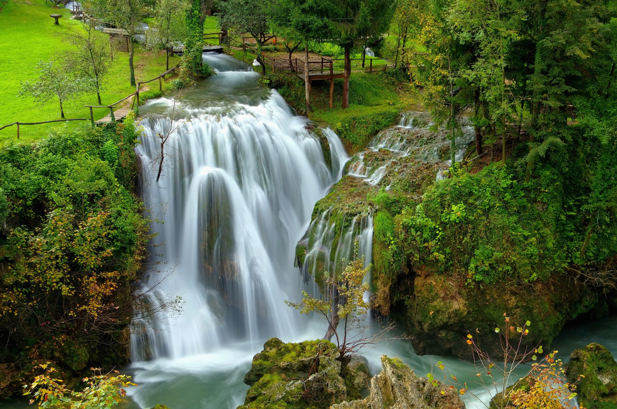 Rastoke, village aux cascades féeriques de Croatie rastoke village aux cascades feeriques de croatie 1 rastoke-village-aux-cascades-feeriques-de-croatie-1