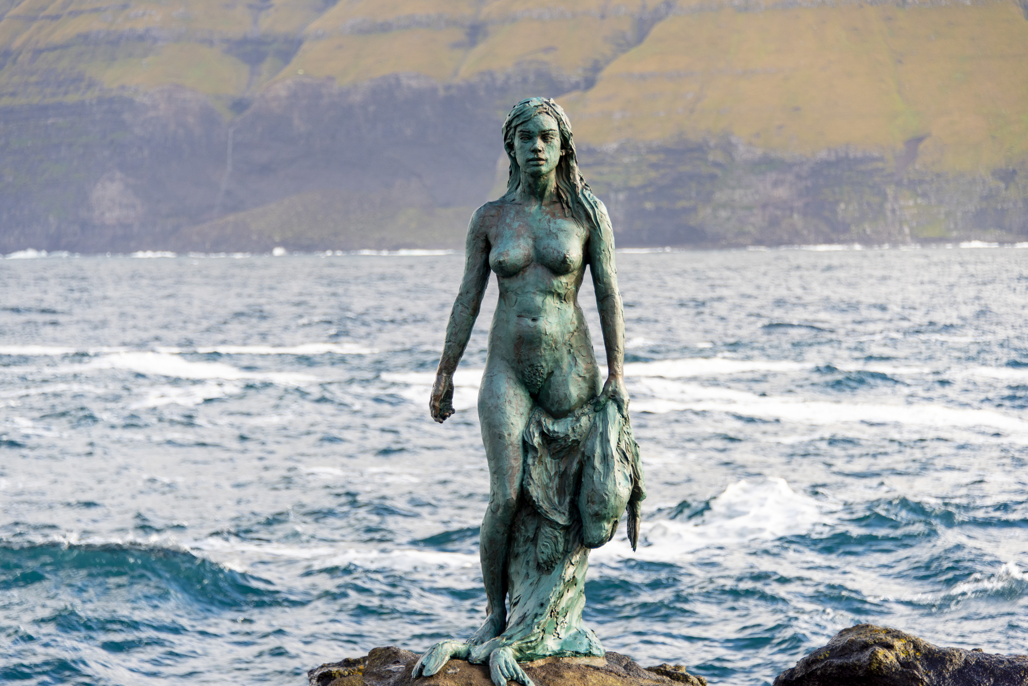 Kópakonan : la légende de la femme-phoque de Kalsoy kopakonan la femme phoque de kalsoy 3 kopakonan-la-femme-phoque-de-kalsoy-3