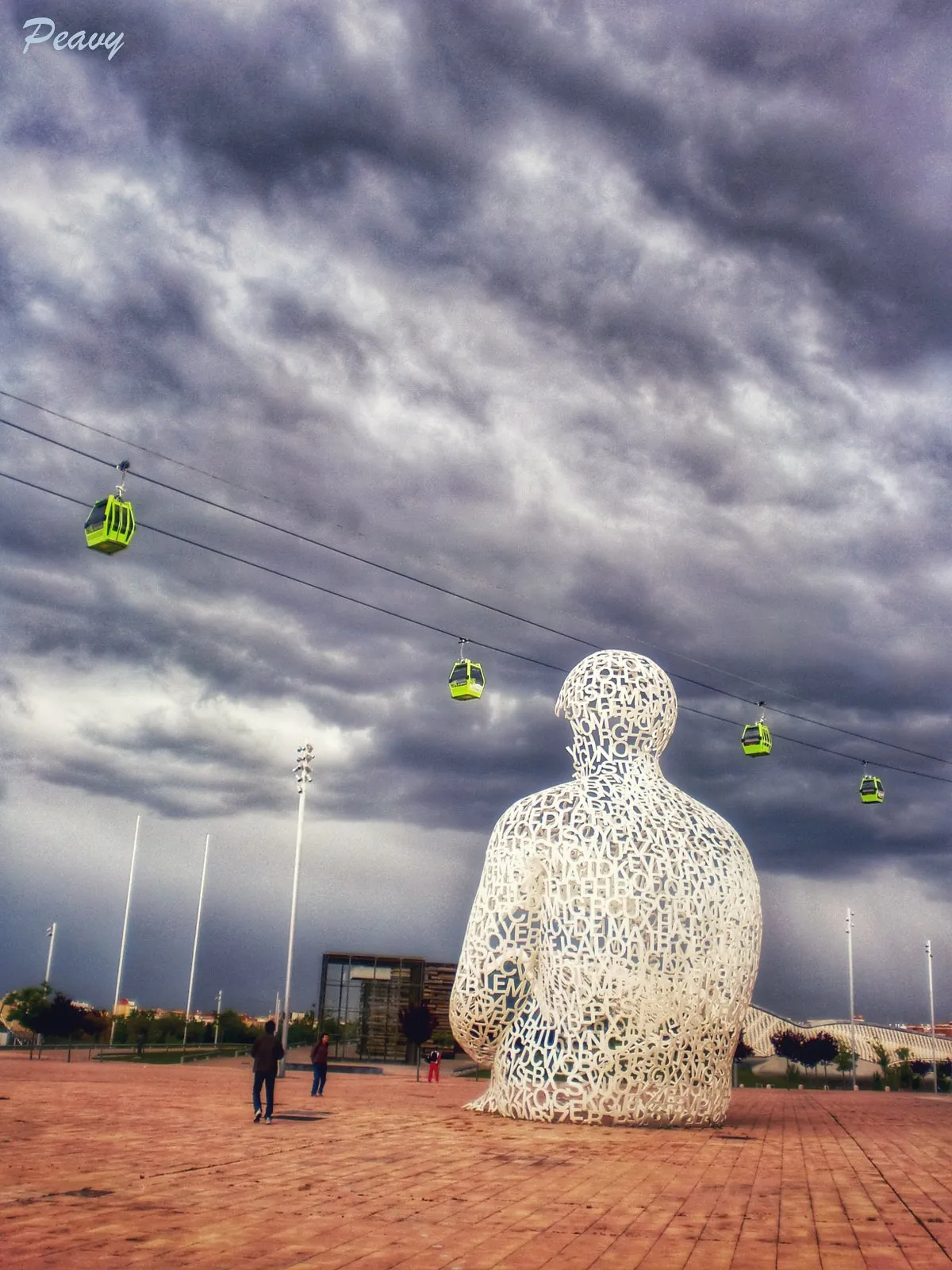 El Alma del Ebro : la géante de lettres qui veille sur Saragosse el alma del ebro la geante de lettres qui veille sur saragosse 5 el-alma-del-ebro-la-geante-de-lettres-qui-veille-sur-saragosse-5.
