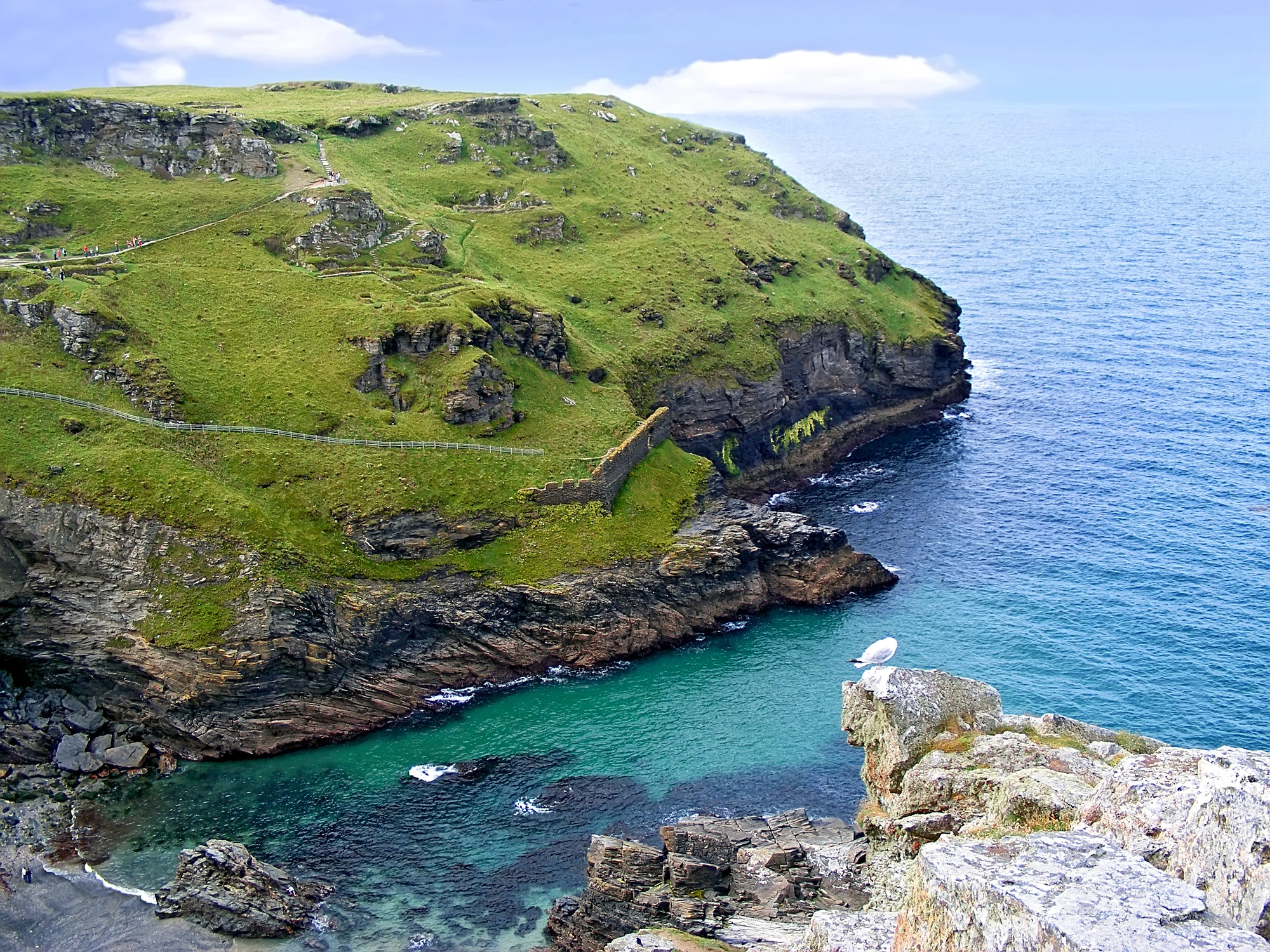 Le château de Tintagel : berceau du roi Arthur, suspendu entre légende et Atlantique le chateau de tintagel berceau du roi arthur suspendu entre legende et atlantique 5 le-chateau-de-tintagel-berceau-du-roi-arthur-suspendu-entre-legende-et-atlantique-5