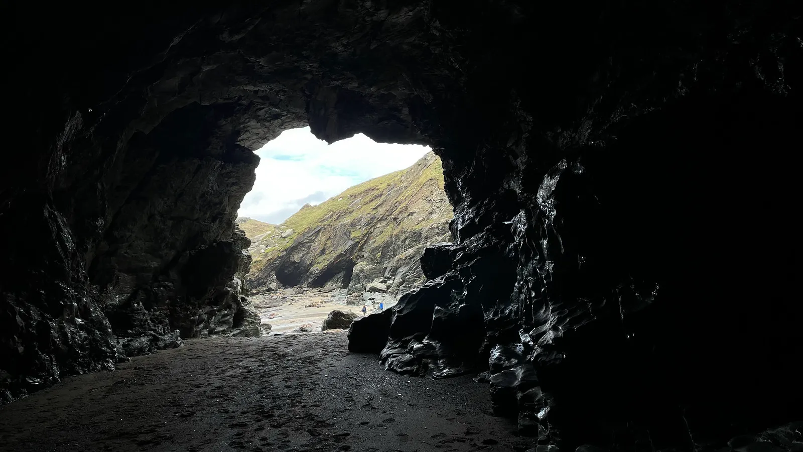 Le château de Tintagel : berceau du roi Arthur, suspendu entre légende et Atlantique le chateau de tintagel berceau du roi arthur suspendu entre legende et atlantique 8 le-chateau-de-tintagel-berceau-du-roi-arthur-suspendu-entre-legende-et-atlantique-8