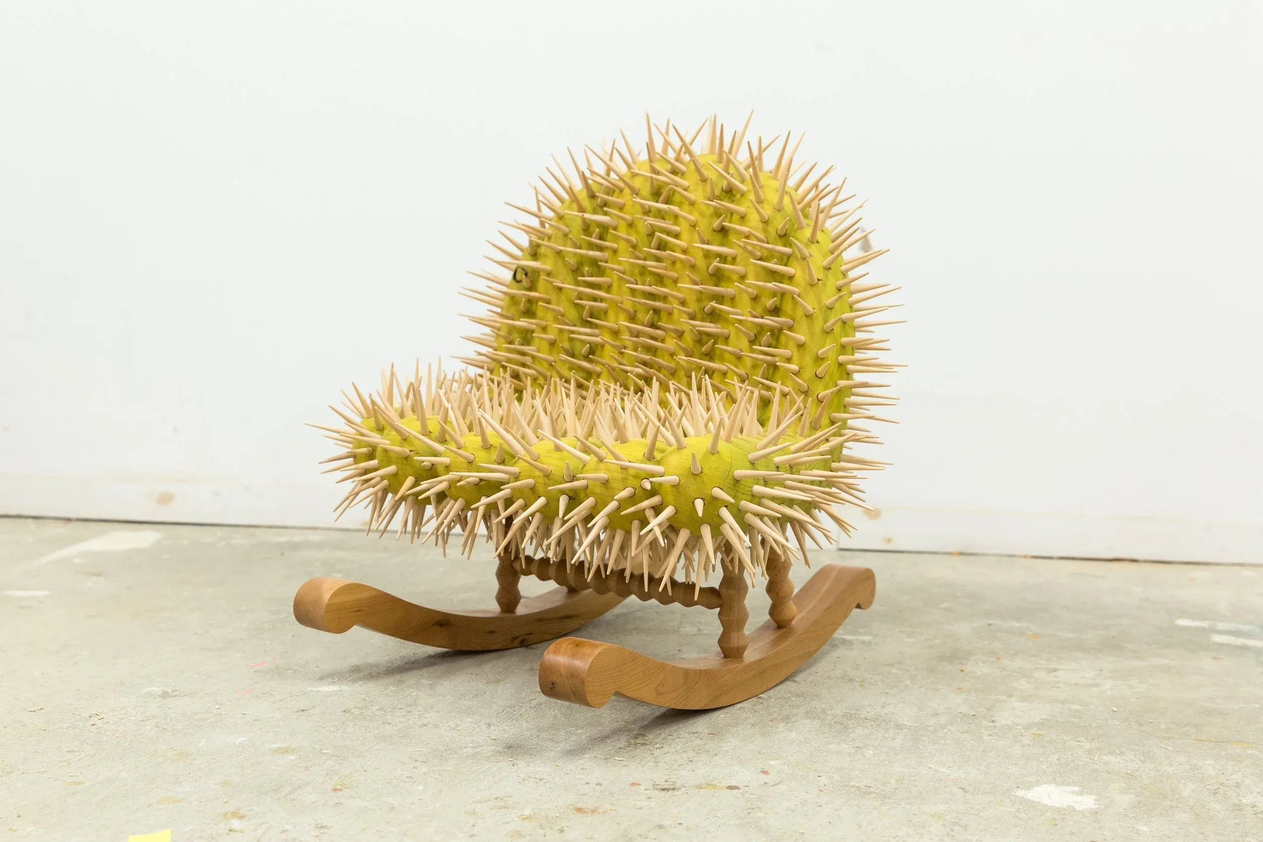 Raul De Lara : le sculpteur bois contemporain qui brouille les frontières raul de lara le sculpteur bois contemporain cactus bascule raul-de-lara-le-sculpteur-bois-contemporain-cactus-bascule