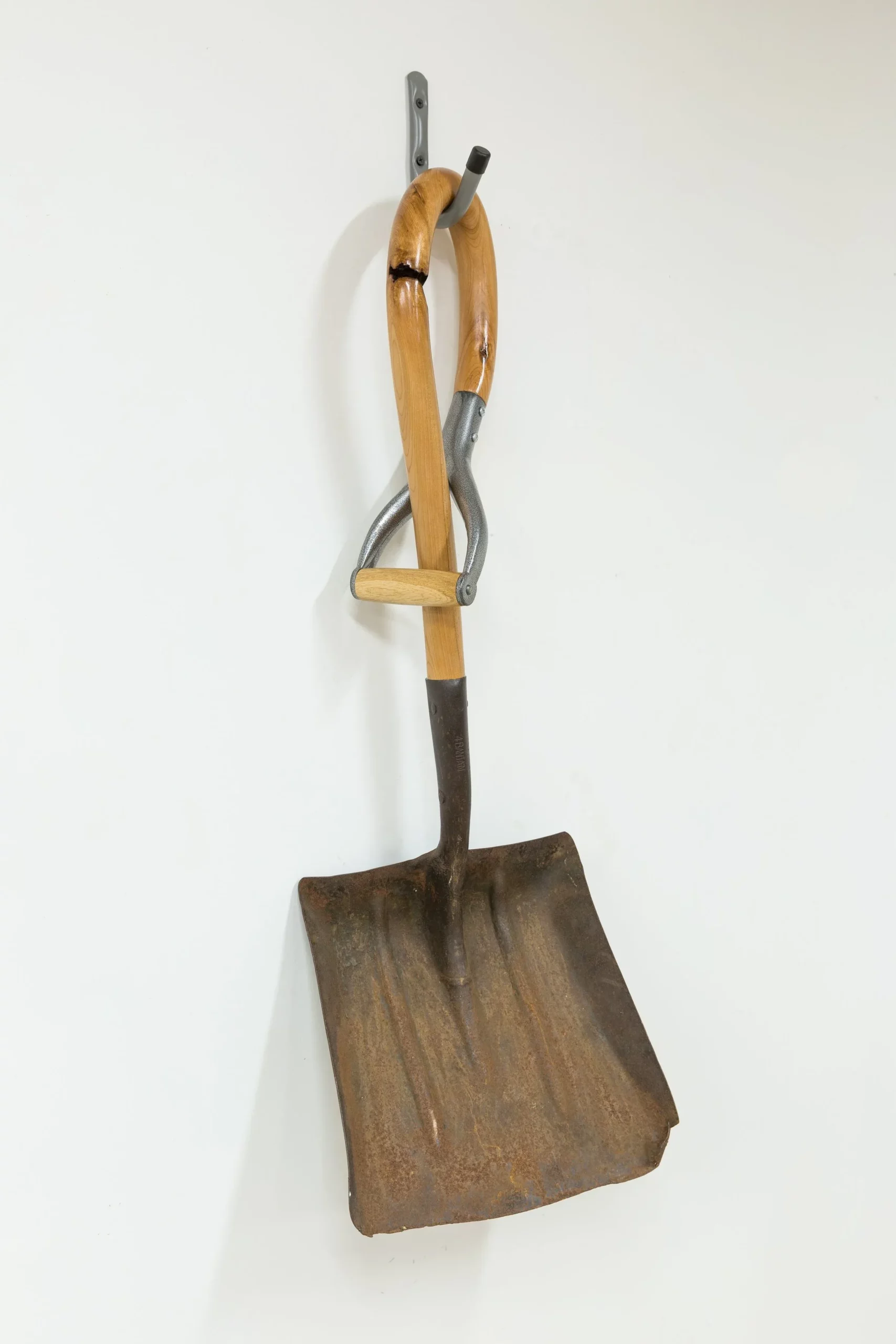 Raul De Lara : le sculpteur bois contemporain qui brouille les frontières raul de lara le sculpteur bois contemporain qui brouille les frontieres 4 scaled raul-de-lara-le-sculpteur-bois-contemporain-qui-brouille-les-frontieres-4