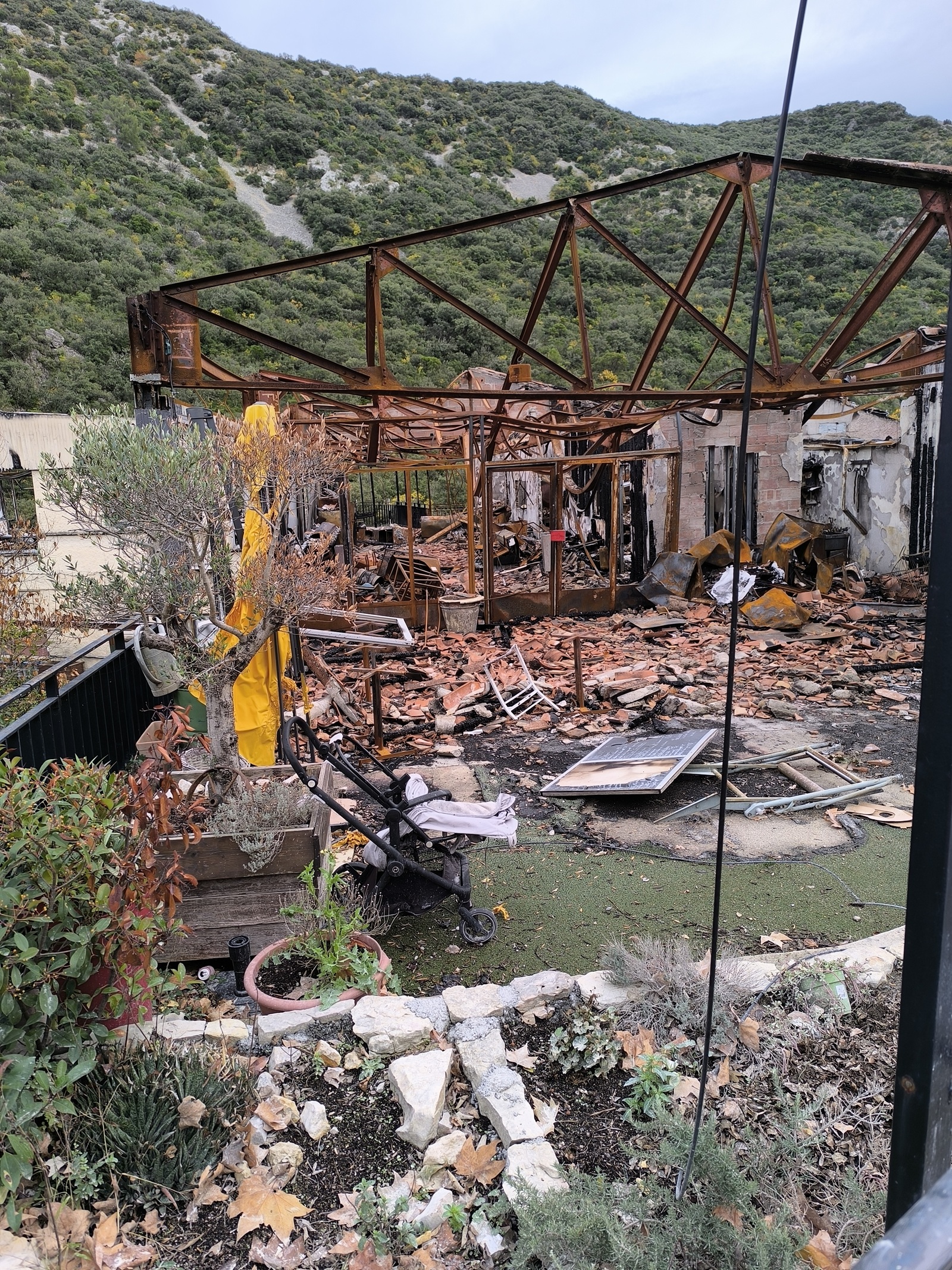 Saint-Guilhem-le-Désert : joyau médiéval et nature sauvage dans les gorges de l’Hérault saint guilhem le desert gorges herault 11 saint-guilhem-le-desert-gorges-herault-11