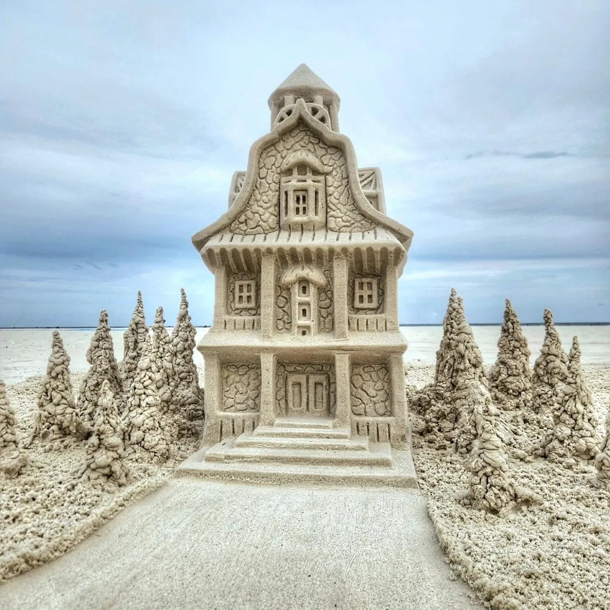 Sand Castle University : l’artiste qui construit des maisons… en sable (et les rase ensuite) sand castle university lartiste qui construit des maisons en sable et les rase ensuite 10 sand-castle-university-lartiste-qui-construit-des-maisons-en-sable-et-les-rase-ensuite-10
