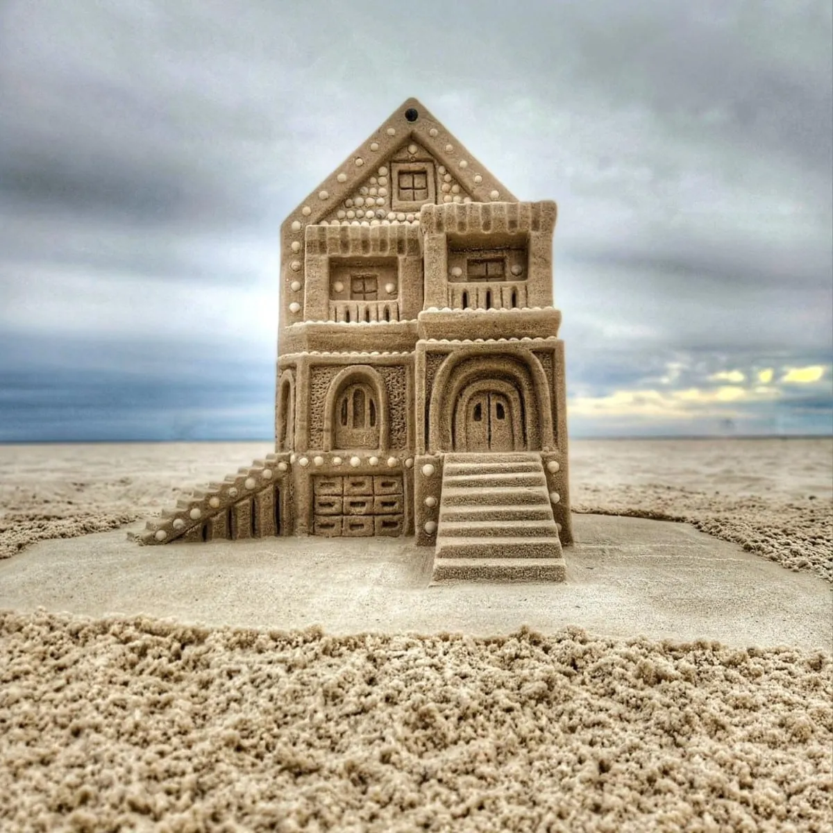 Sand Castle University : l’artiste qui construit des maisons… en sable (et les rase ensuite) sand castle university lartiste qui construit des maisons en sable et les rase ensuite 8 sand-castle-university-lartiste-qui-construit-des-maisons-en-sable-et-les-rase-ensuite-8