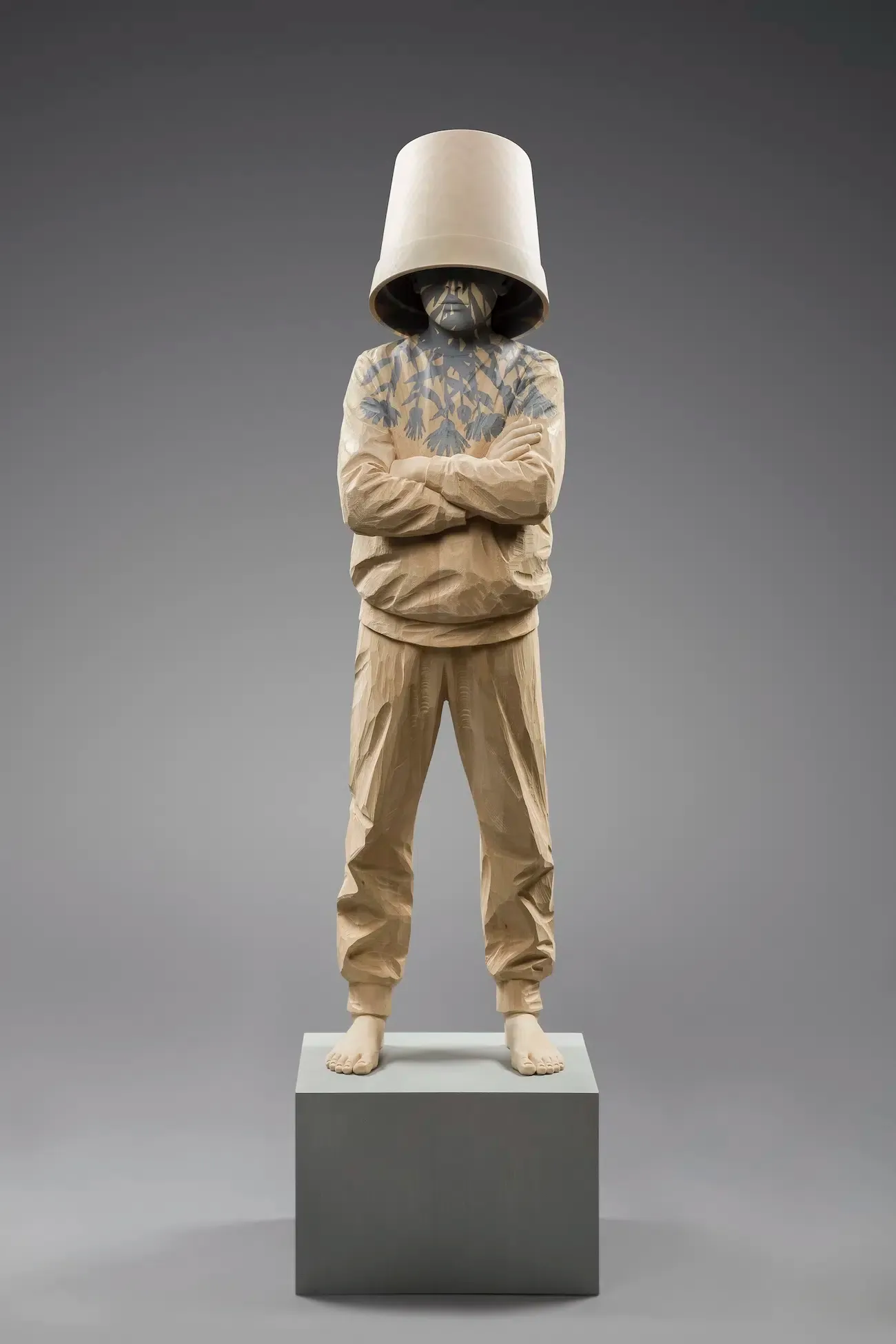 christian verginer des sculptures en bois ou lenfance se fait devorer par la nature en douceur 9 christian verginer des sculptures en bois ou lenfance se fait devorer par la nature en douceur 9