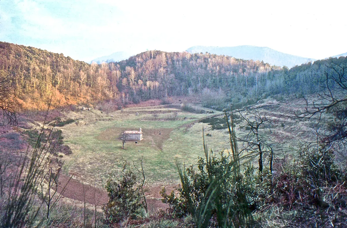 volcan santa margarida une chapelle dans un cratere en catalogne 3 volcan santa margarida une chapelle dans un cratere en catalogne 3