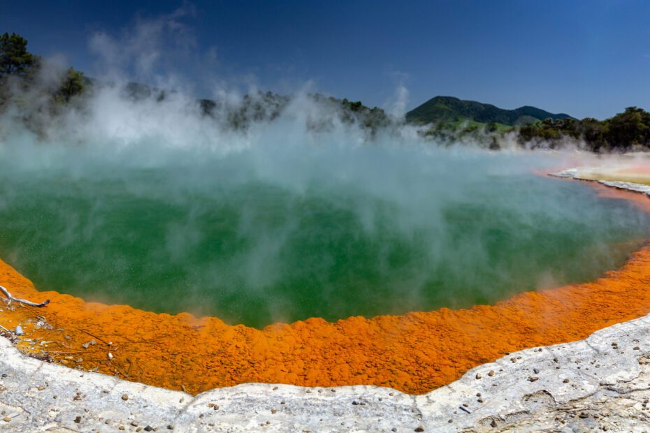 champagne pool bassin geothermique de nouvelle zelande wai o tapu 2