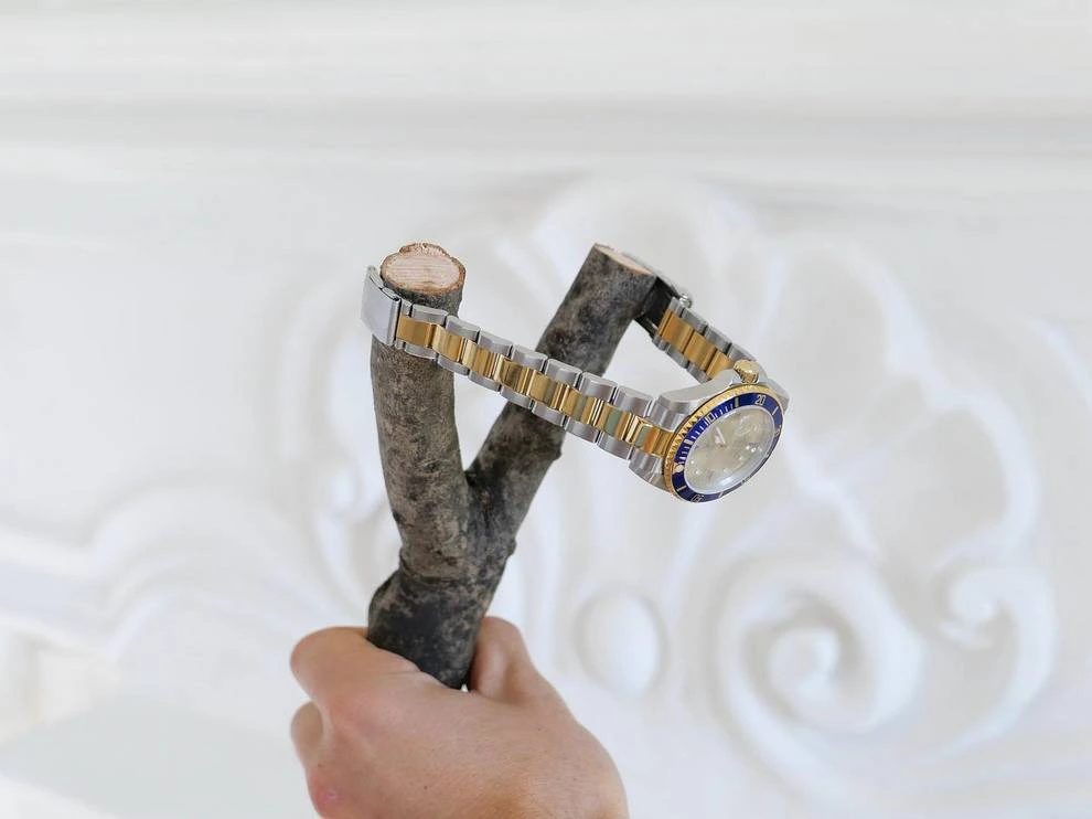 delfino fidel le sculpteur qui transforme les objets du quotidien en satire pop 13 delfino fidel le sculpteur qui transforme les objets du quotidien en satire pop 13