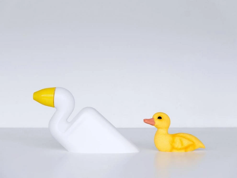 delfino fidel le sculpteur qui transforme les objets du quotidien en satire pop 6 delfino fidel le sculpteur qui transforme les objets du quotidien en satire pop 6