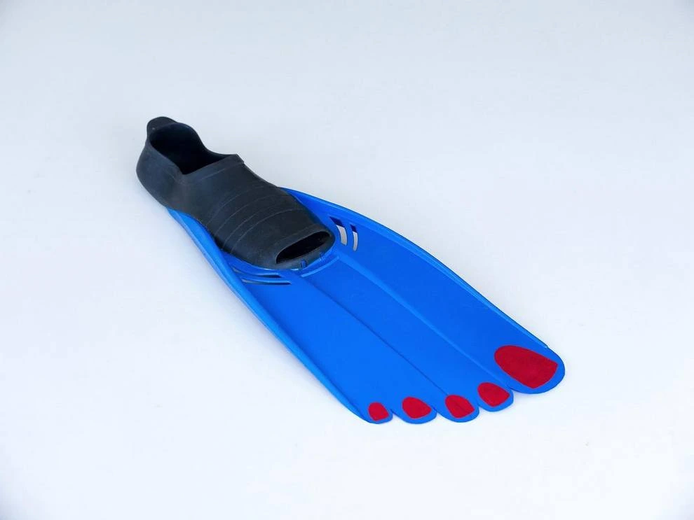 delfino fidel le sculpteur qui transforme les objets du quotidien en satire pop 8 delfino fidel le sculpteur qui transforme les objets du quotidien en satire pop 8