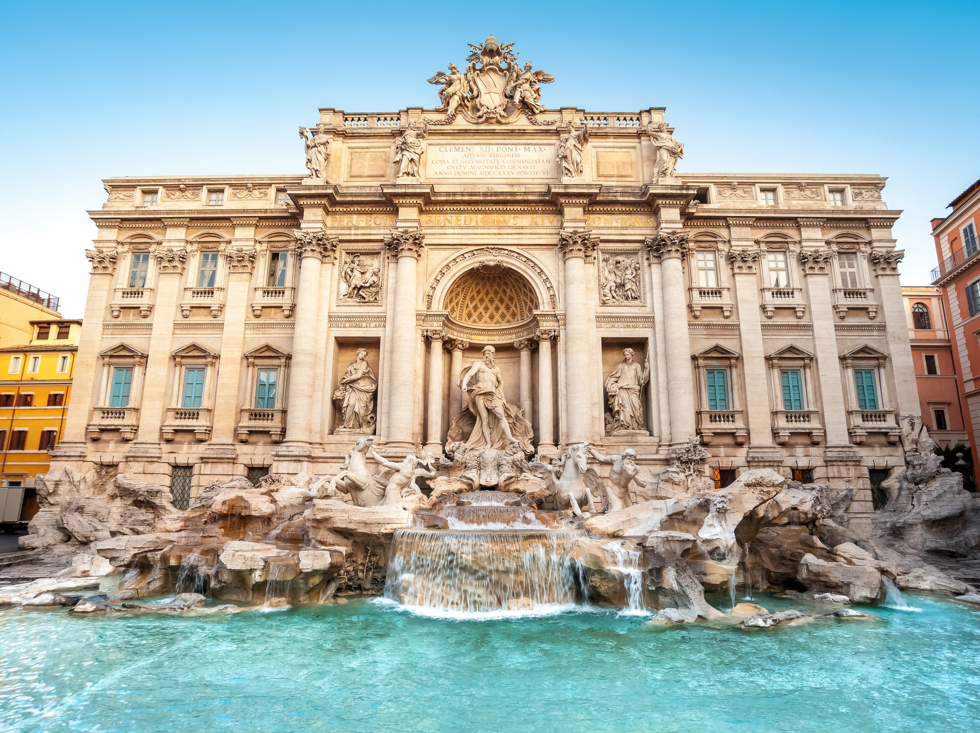 la fontaine de trevi devient payante rome fait desormais payer lacces au plus pres de son monument star 1 la fontaine de trevi devient payante rome fait desormais payer lacces au plus pres de son monument star 1