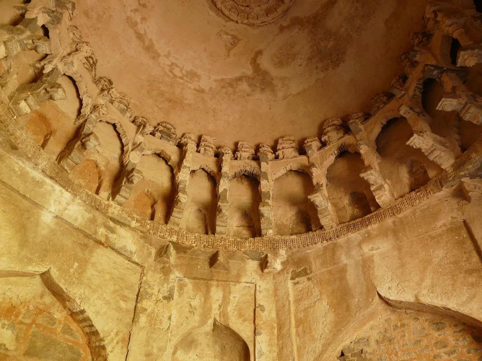 les ecuries d elephants de hampi un monument imperial aussi massif quelegant 3 les écuries d'éléphants de hampi un monument imperial aussi massif quelegant 3