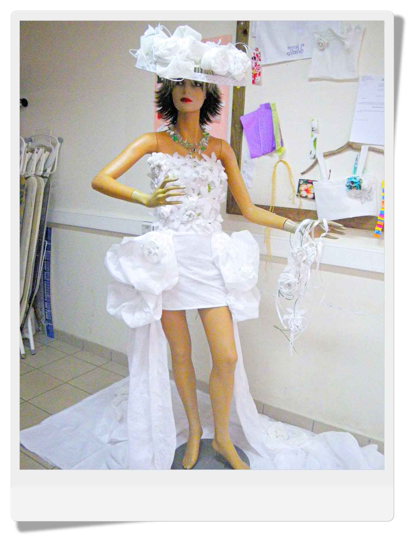 À Tahiti, des élèves de SEGPA ont transformé des déchets en robes étonnantes a tahiti des eleves de segpa ont transforme des dechets en robes etonnantes robe de mariee À Tahiti, des élèves de SEGPA ont transformé des déchets en robes étonnantes