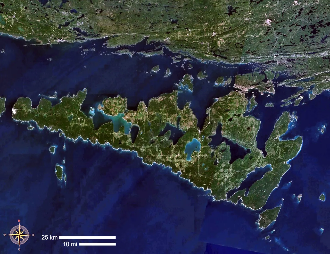 ile dans un lac dans une ile manitoulin le vertige geographique canadien satellite ile dans un lac dans une ile manitoulin le vertige geographique canadien satellite