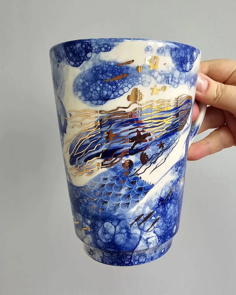 les ceramiques sirenes de iuliia osoka entre porcelaine ecume bleue et rehauts d or 12 les ceramiques sirenes de iuliia osoka entre porcelaine ecume bleue et rehauts d or 12