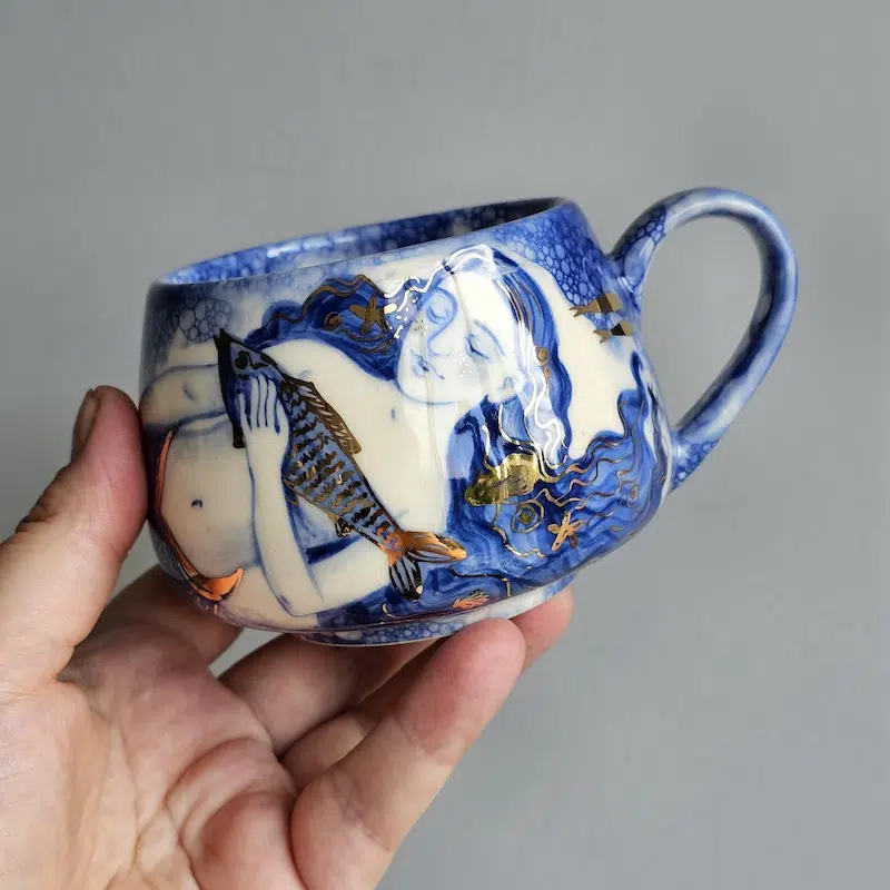 les ceramiques sirenes de iuliia osoka entre porcelaine ecume bleue et rehauts d or 2 les ceramiques sirenes de iuliia osoka entre porcelaine ecume bleue et rehauts d or 2