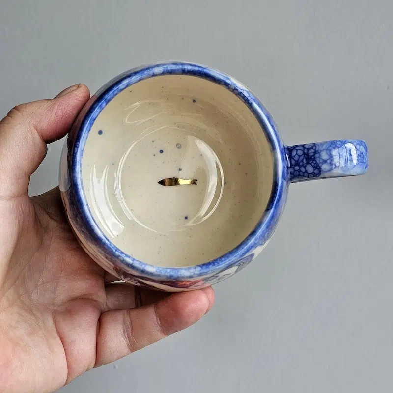 les ceramiques sirenes de iuliia osoka entre porcelaine ecume bleue et rehauts d or 4 les ceramiques sirenes de iuliia osoka entre porcelaine ecume bleue et rehauts d or 4