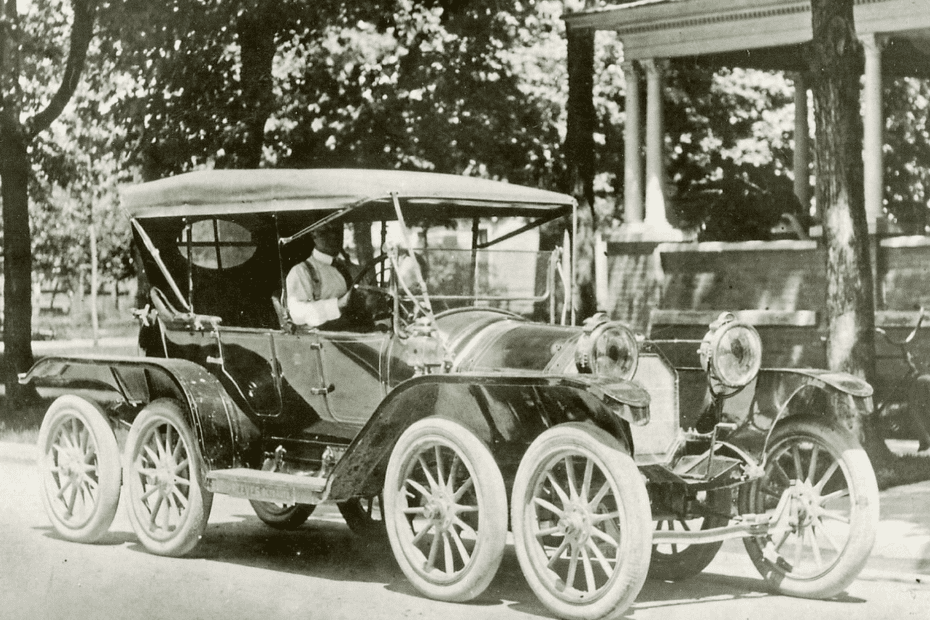 octoauto etrange voiture a 8 roues de milton reeves pensee pour avaler les routes defoncees 1