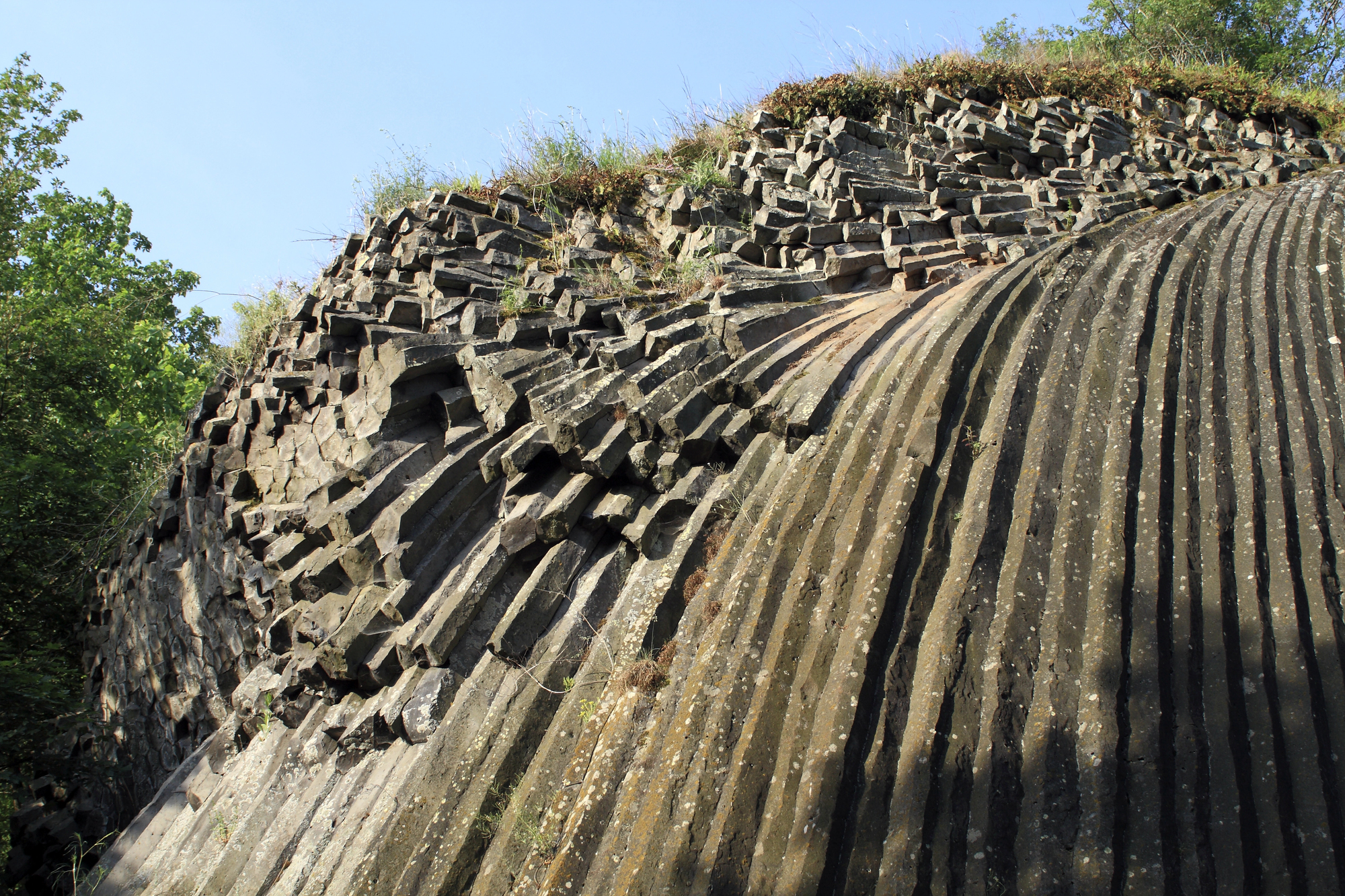 la cascade de pierre de somoska une chute d eau en basalte figee depuis 4 millions d annees 2 la cascade de pierre de somoska une chute d eau en basalte figee depuis 4 millions d annees 2