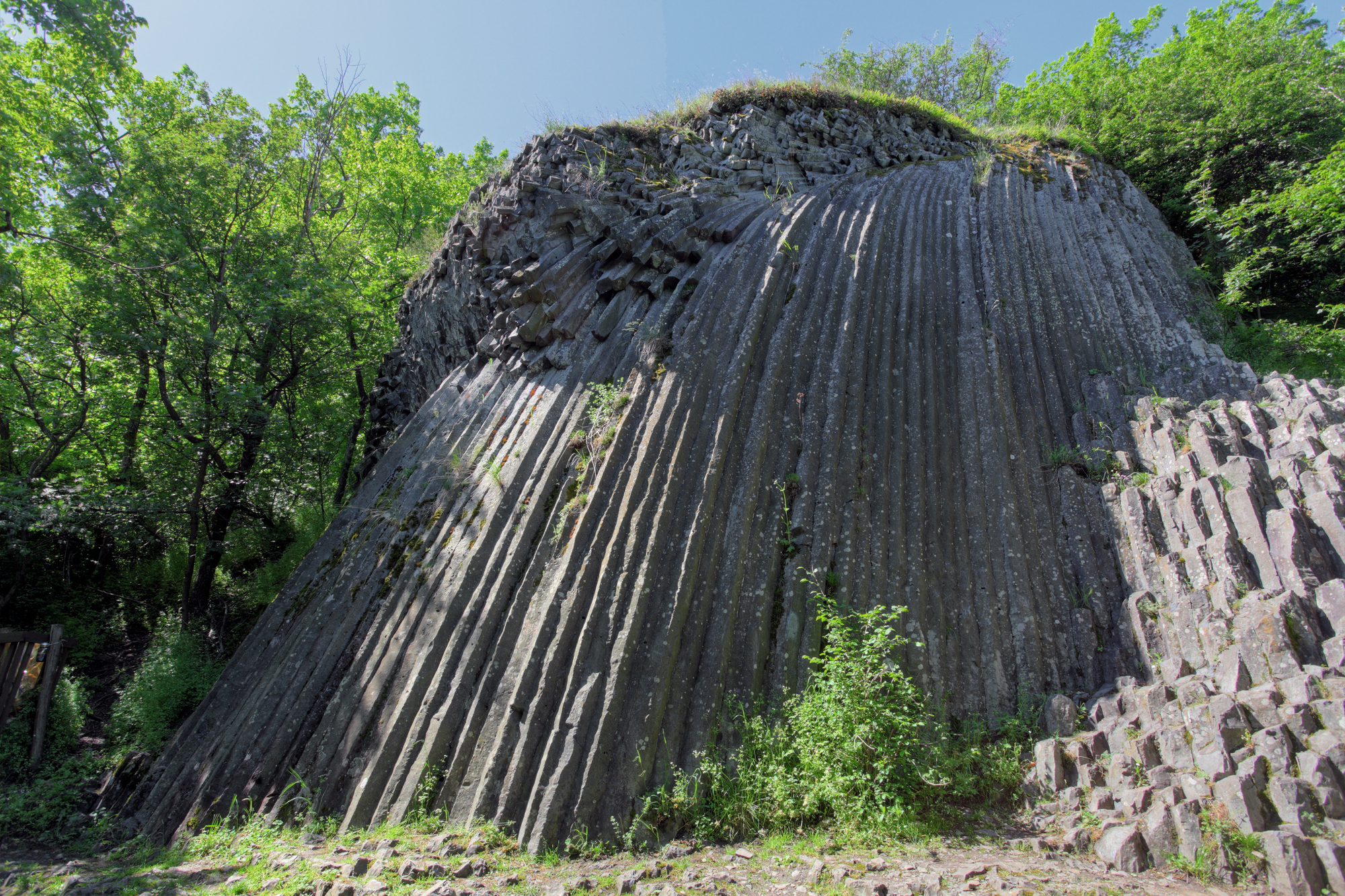la cascade de pierre de somoska une chute d eau en basalte figee depuis 4 millions d annees 3 la cascade de pierre de somoska une chute d eau en basalte figee depuis 4 millions d annees 3
