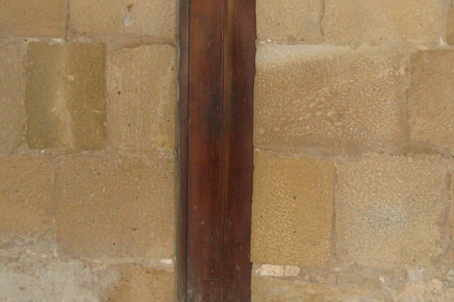 la mysterieuse porte anti gourmandise du monastere d alcobaca au portugal 1