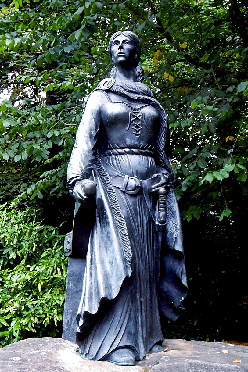 Grainne Mhaol Ni Mhaille Statue Grainne Mhaol Ni Mhaille Statue