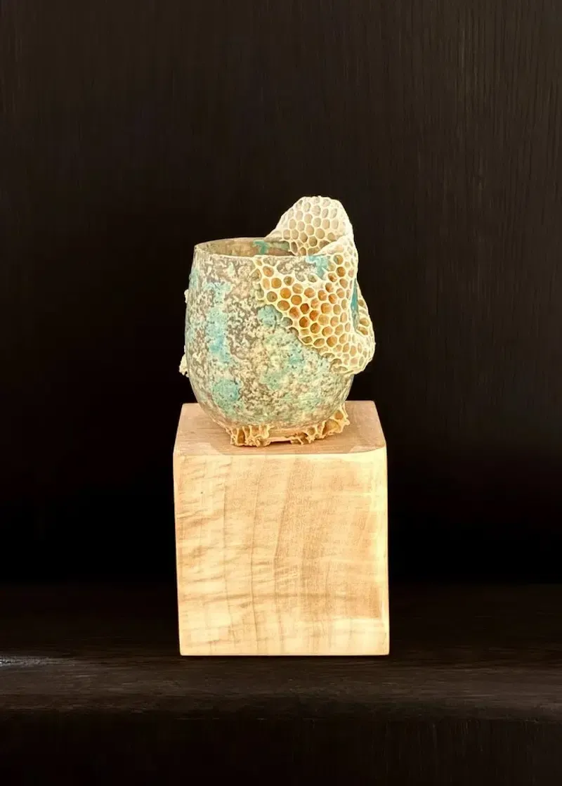 ava roth kintsugi ceramics 2 1 Kintsugi en nid d'abeille, Mug vert n°2