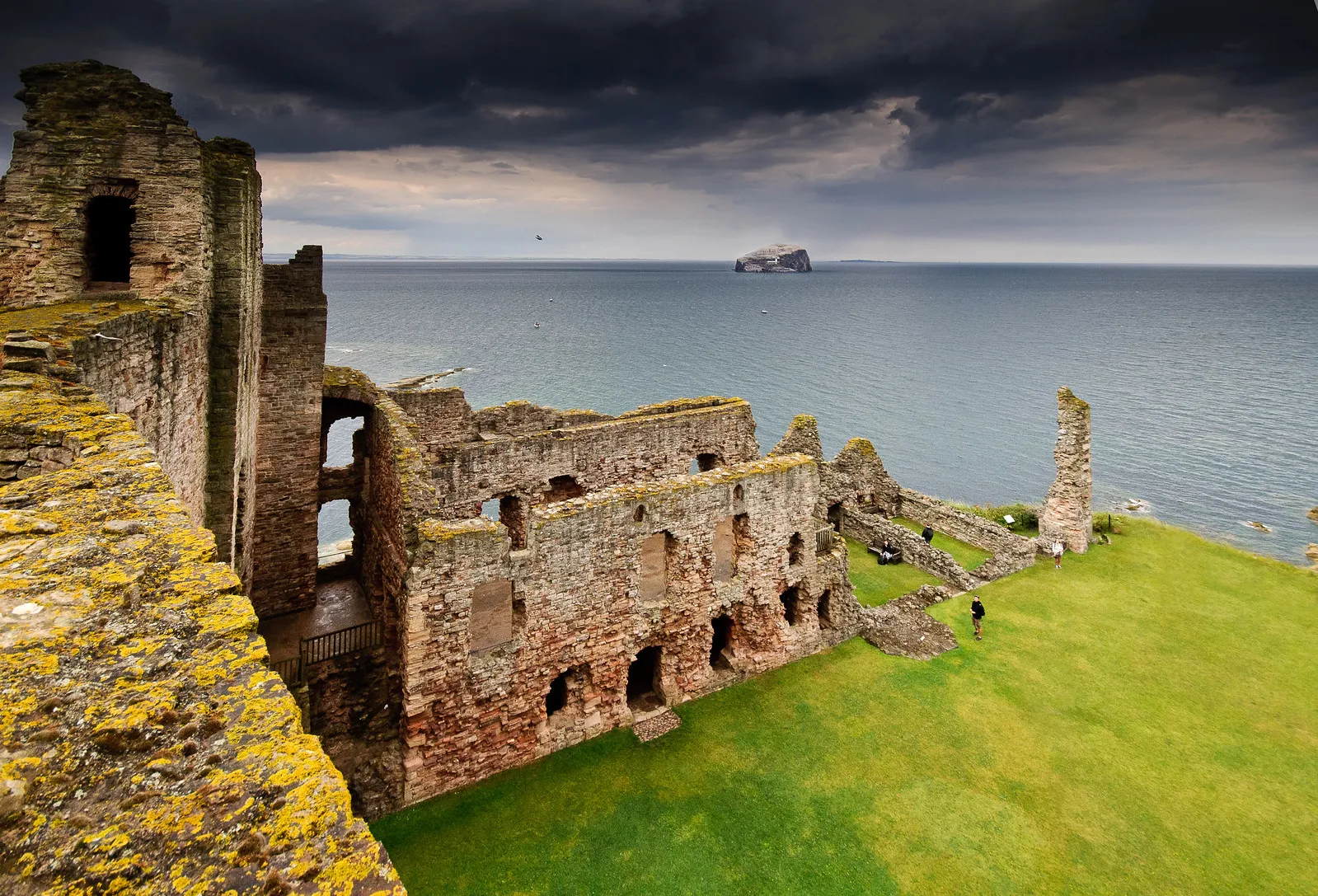 bass rock lancienne prison ecossaise presque imprenable conquise de linterieur 4 bass rock lancienne prison ecossaise presque imprenable conquise de linterieur 4
