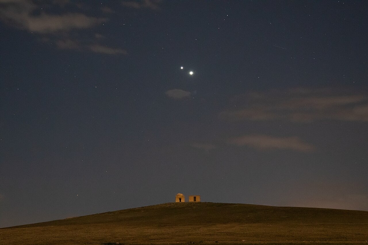 Vénus, Jupiter et la Lune s’alignent dans le ciel de juin 2026 venus jupiter et la lune salignent dans le ciel de juin 2026 1 Vénus, Jupiter et la Lune s’alignent dans le ciel de juin 2026